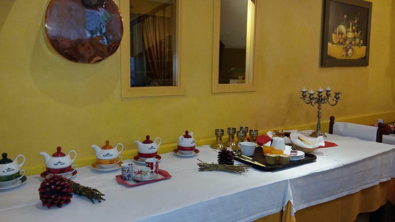 Hotel Saint Vincent Bagneres-de-Bigorre Bagian luar foto